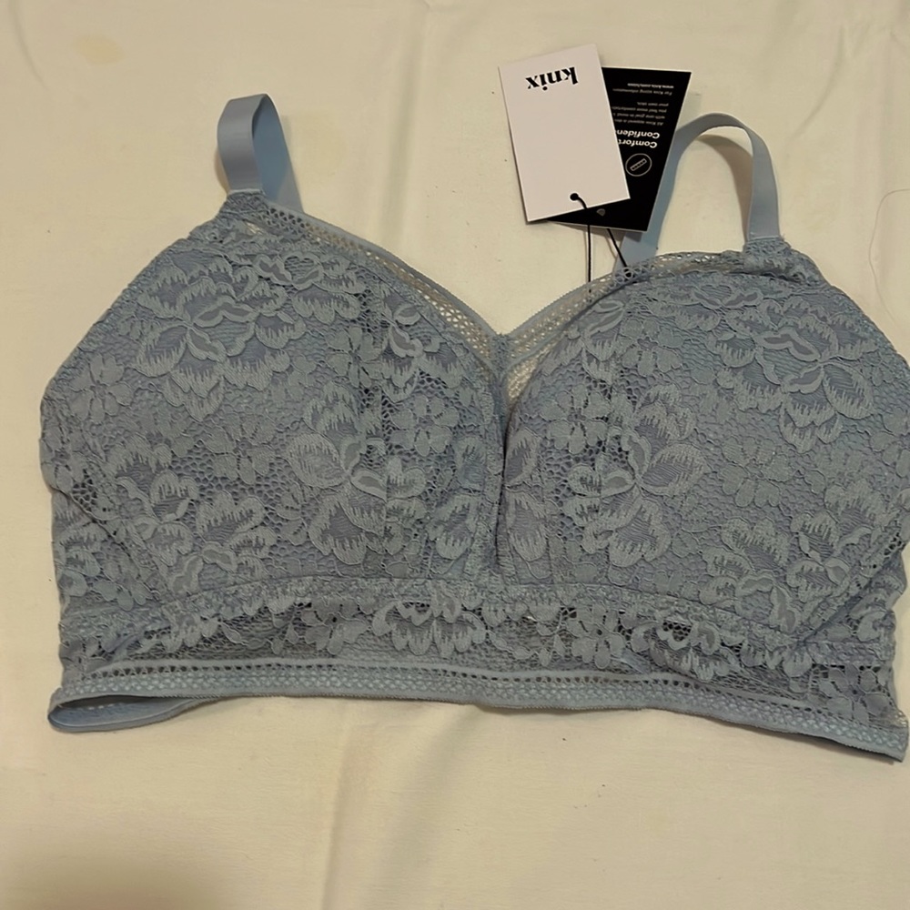 Knix Canada Longline Bra
